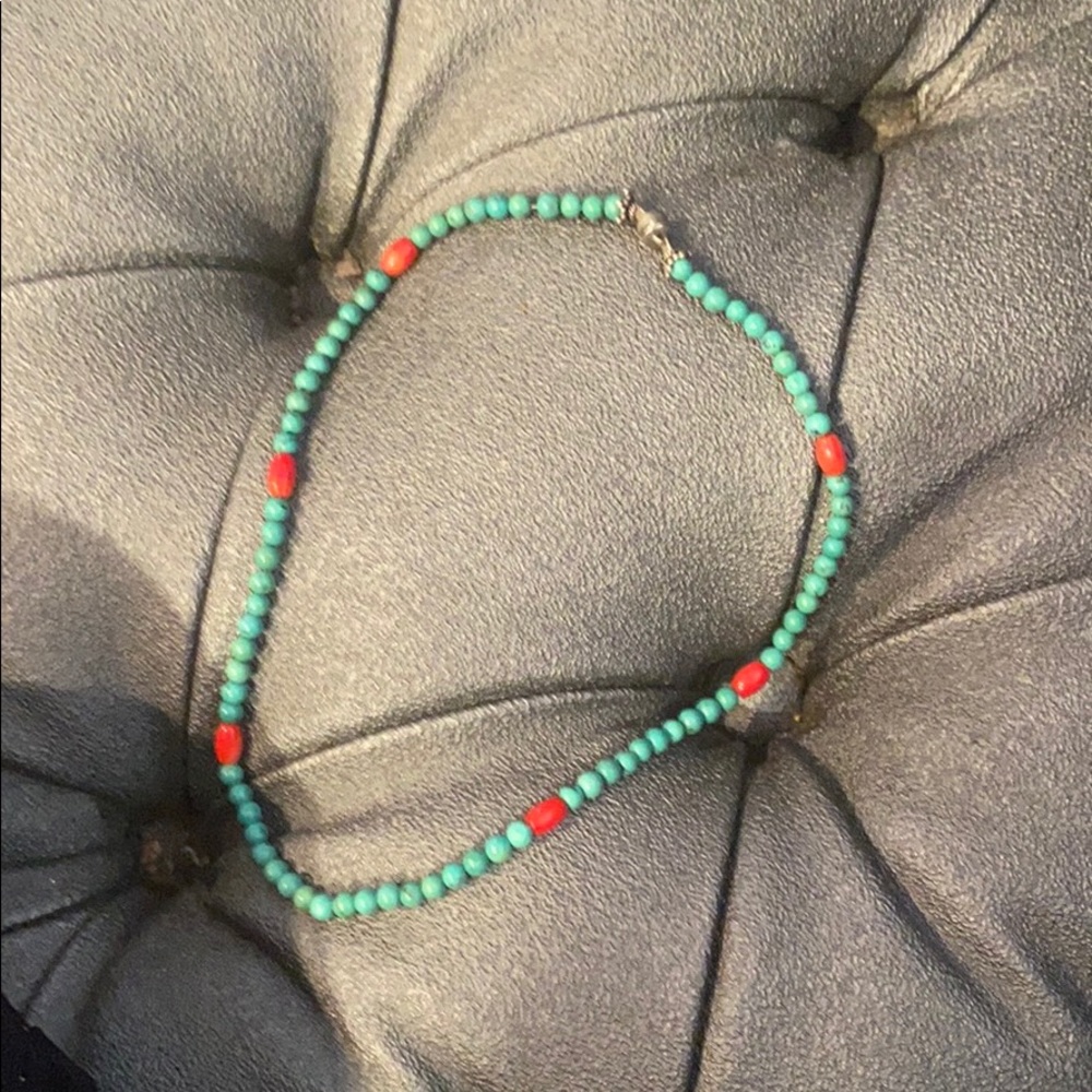 Choker with stones